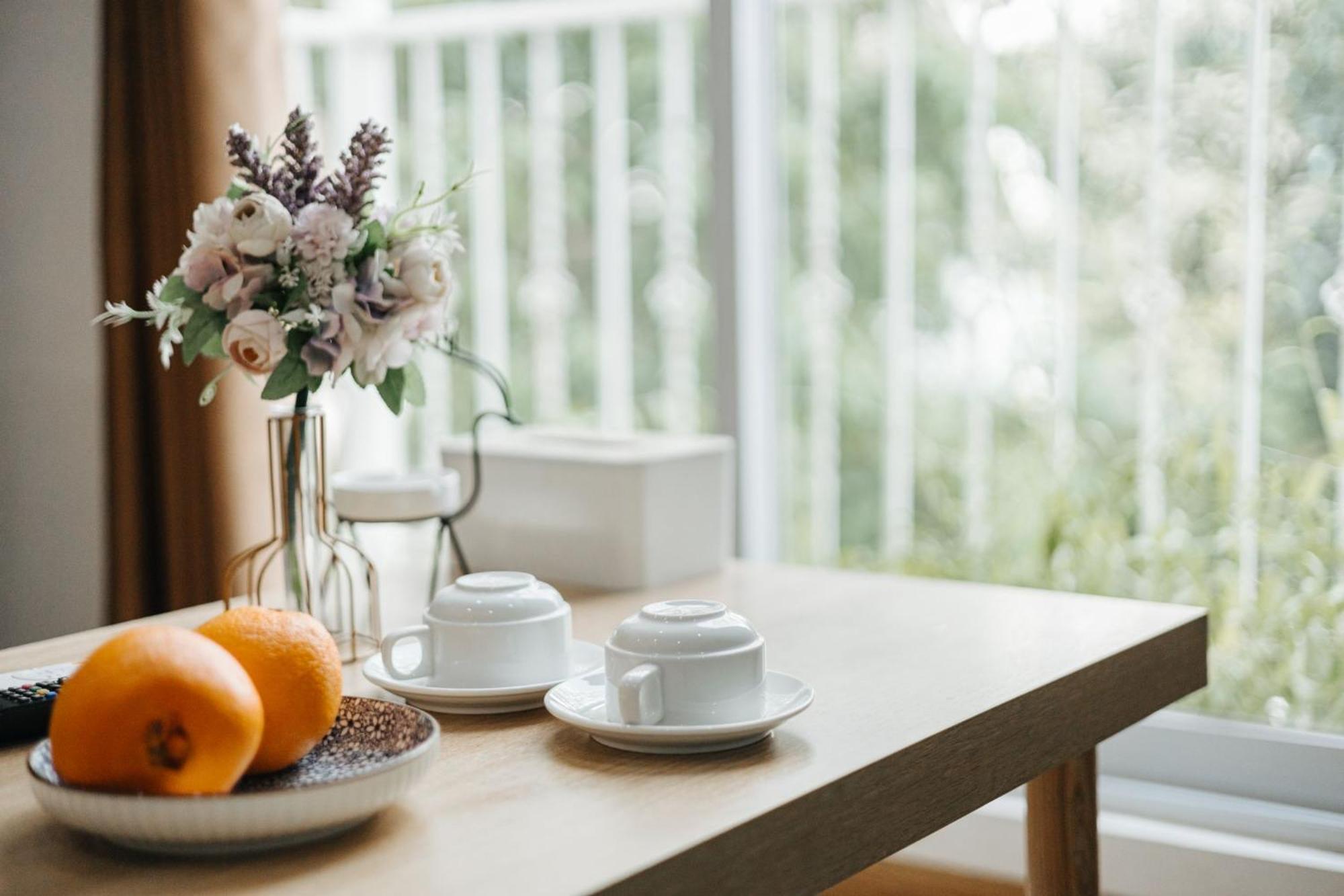 The Euphoria Sophisticated Style - Stay 24H Hanoi Luaran gambar