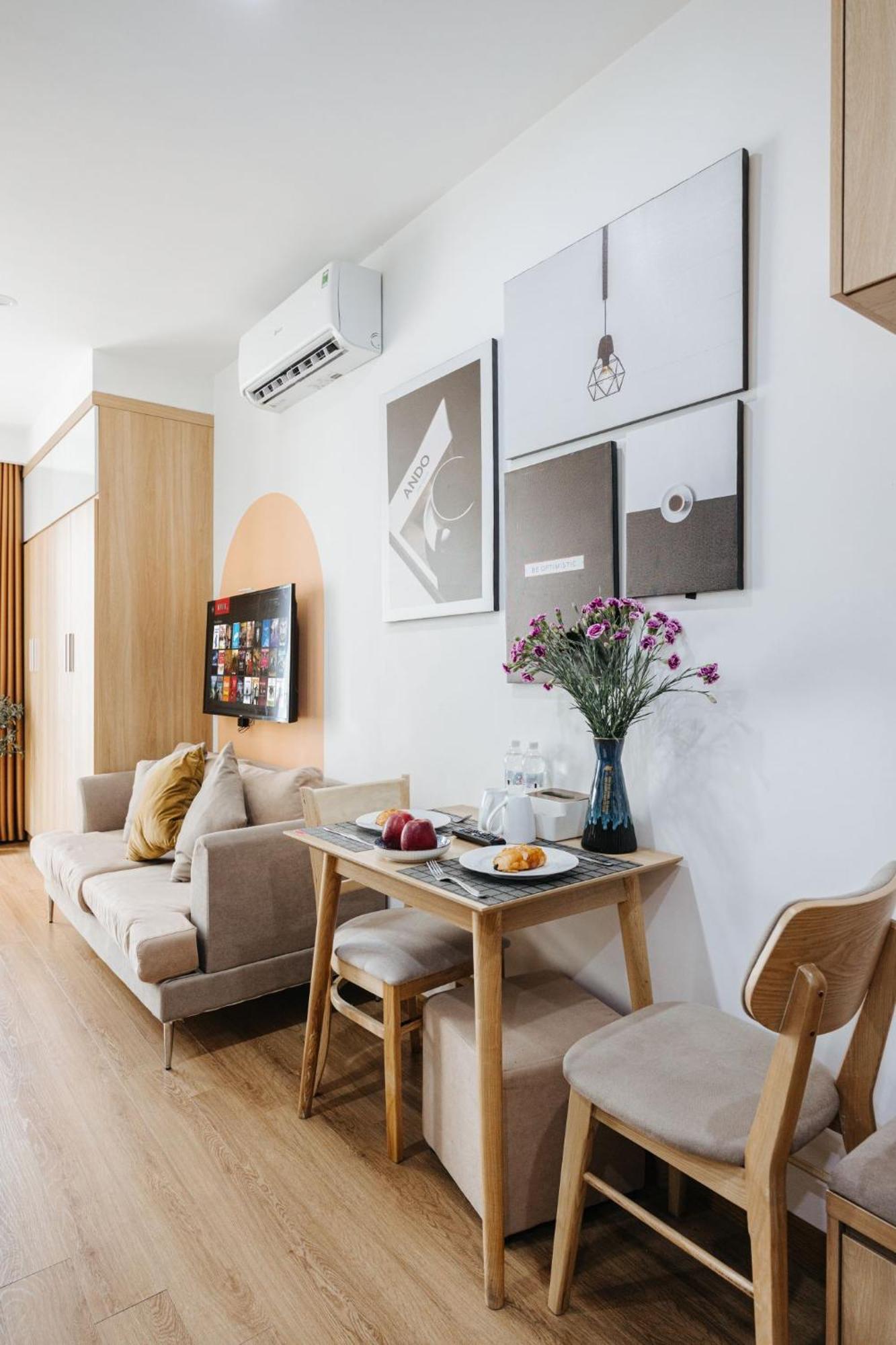 The Euphoria Sophisticated Style - Stay 24H Hanoi Luaran gambar