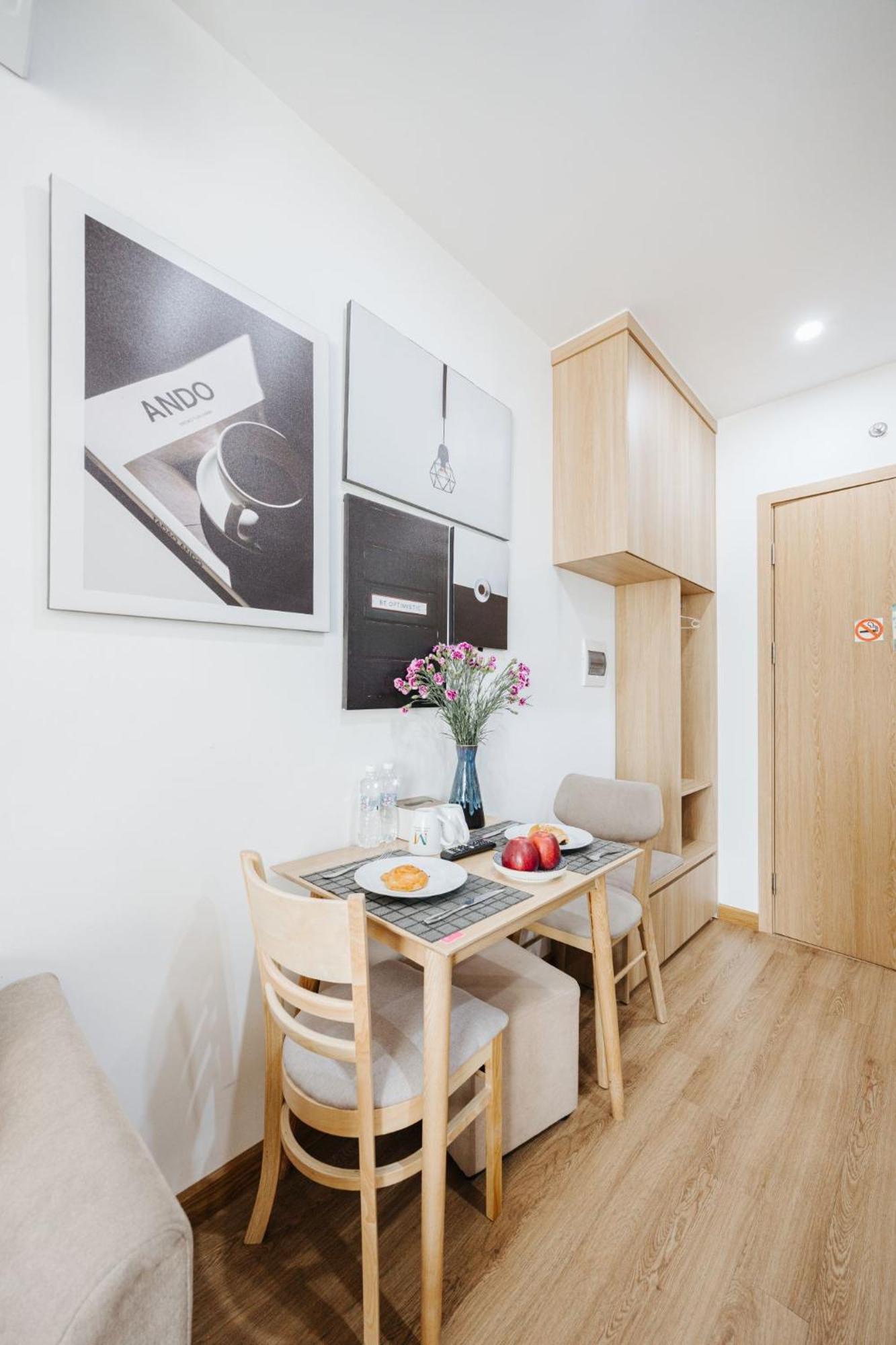 The Euphoria Sophisticated Style - Stay 24H Hanoi Luaran gambar