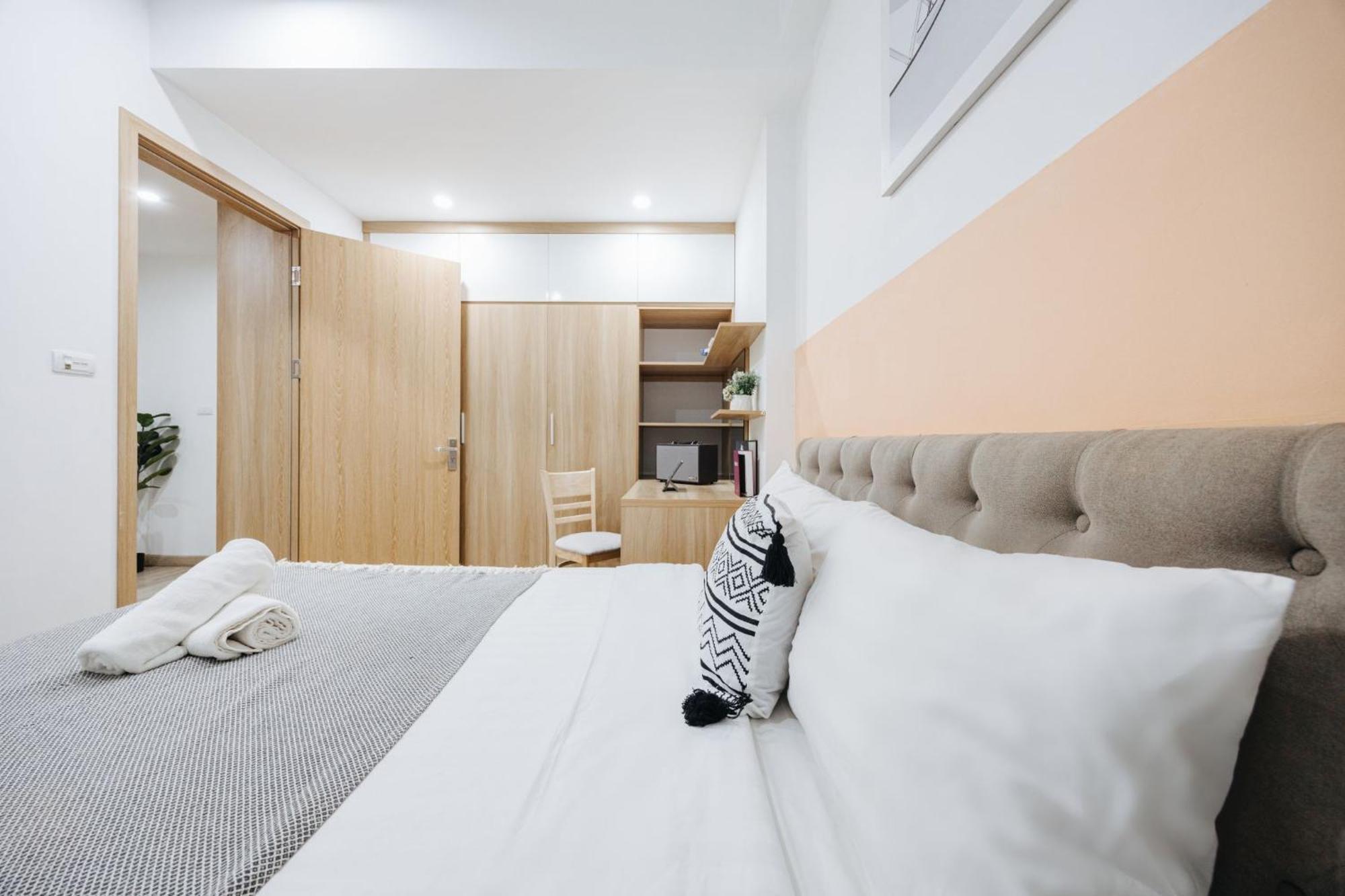 The Euphoria Sophisticated Style - Stay 24H Hanoi Luaran gambar